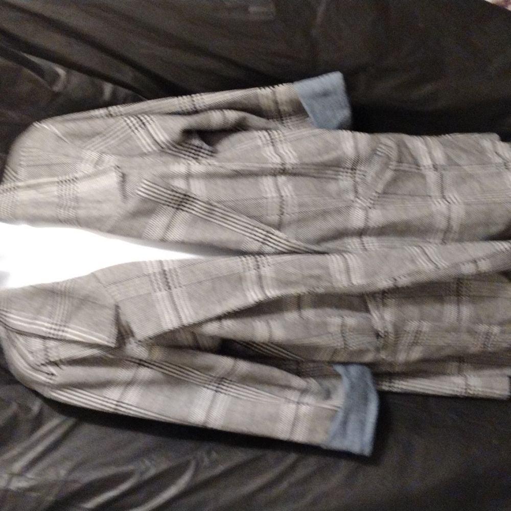 Ophelia Roe black and white open front long blazer - Picture 2 of 7